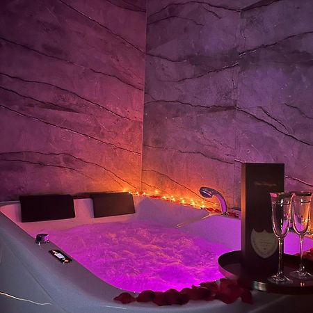 Apartament Z Jacuzzi Klimatyzacja Prywatny Parking Radom Eksteriør bilde