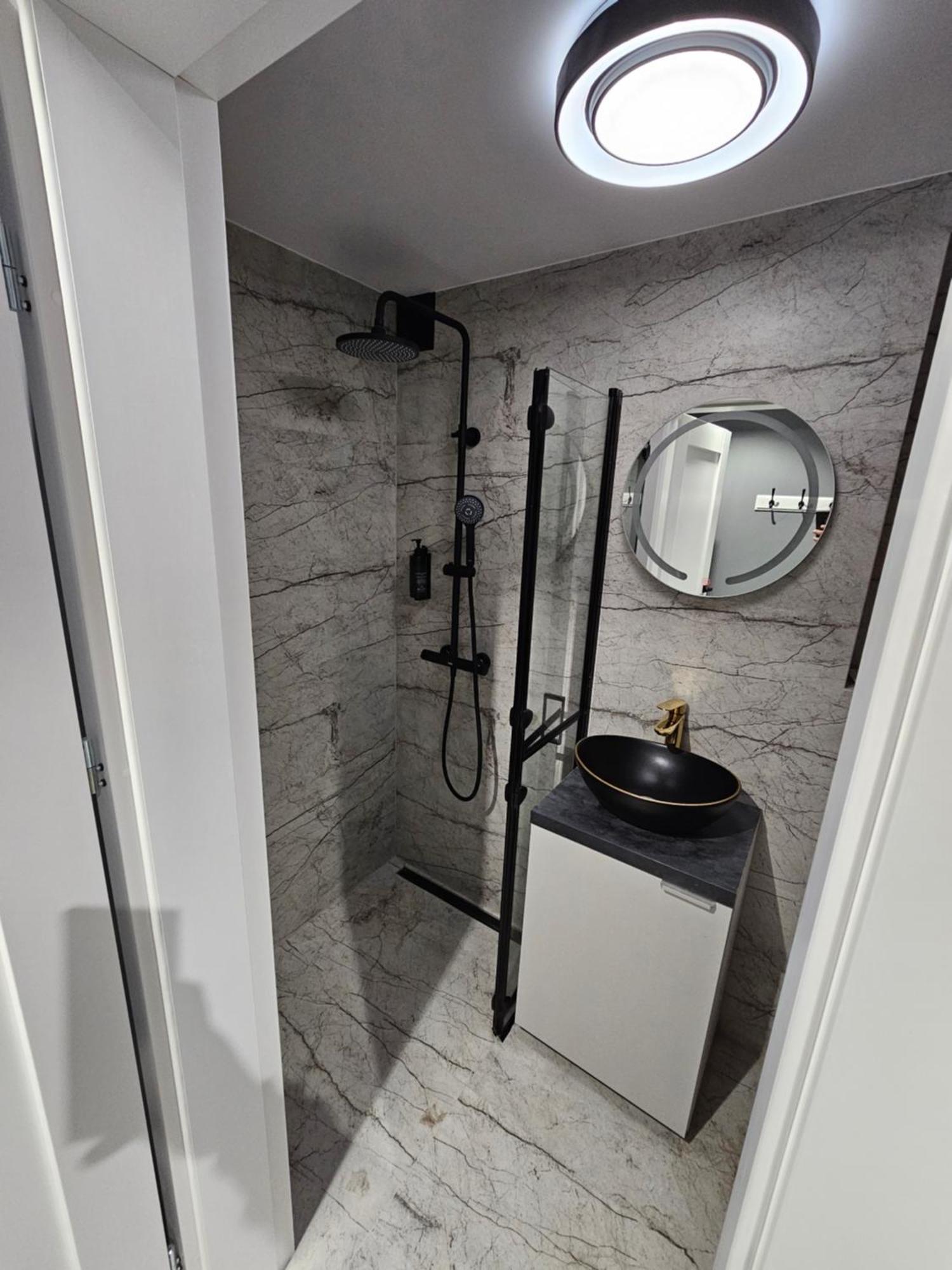 Apartament Z Jacuzzi Klimatyzacja Prywatny Parking Radom Eksteriør bilde